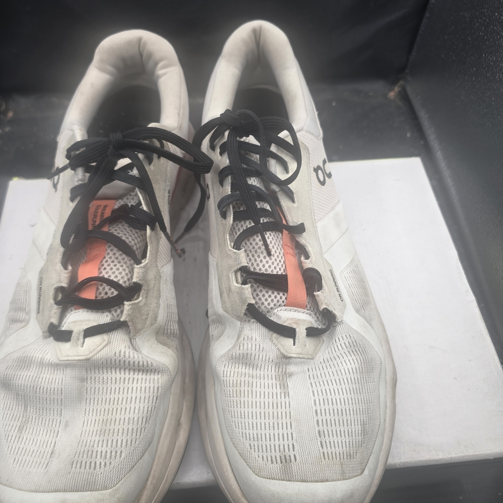 On Running‎ Men's White and Black Shoes